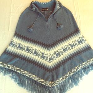 Lama wool poncho